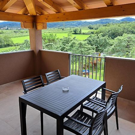 Posestvo Rouna - Winery And Apartments Vipava Exterior foto